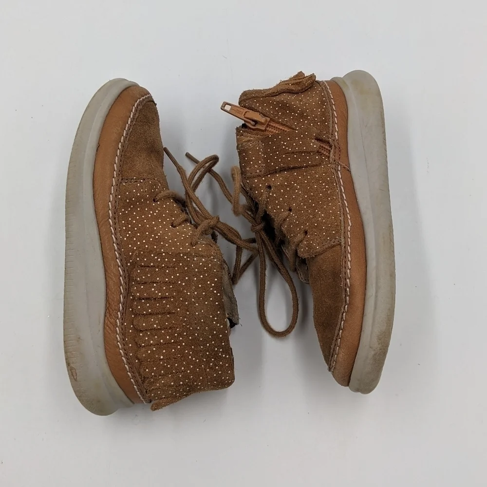 Clarks Polka Dot Suede Fringe Low Boot 8.5T